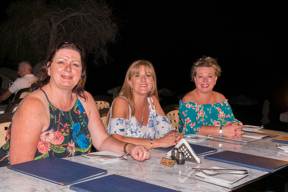 20190906 Cyprus Toni 50th 5007 Tina Toni Tracey